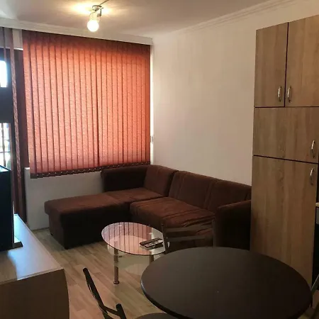 Olimp Nadezhda דירה